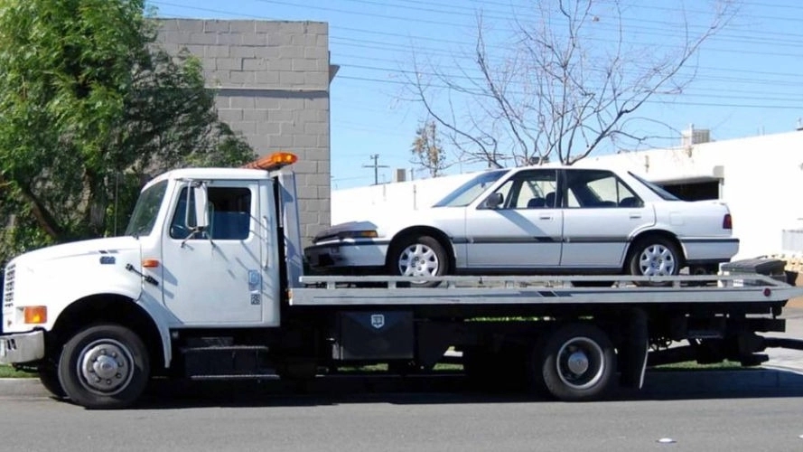 خدمات  امداد خودرو شبانه‌روزی با یدک کش رشیدی